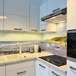 Apartamento Al-Dom Apartamenty Mariela Z Garazem , 600 M Do Morza *