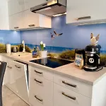 Apartament Al-dom Apartamenty Mariela-Kołobrzeg z garażem , 600 m do morza Kołobrzeg