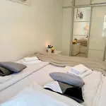 Al-dom Mariela Z Garazem , 600 M Do Morza Apartamento