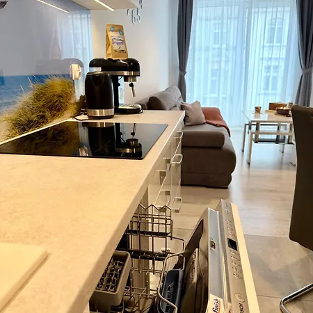 Apartamento Al-dom Mariela-kolobrzeg Z Garazem , 600 M Do Morza