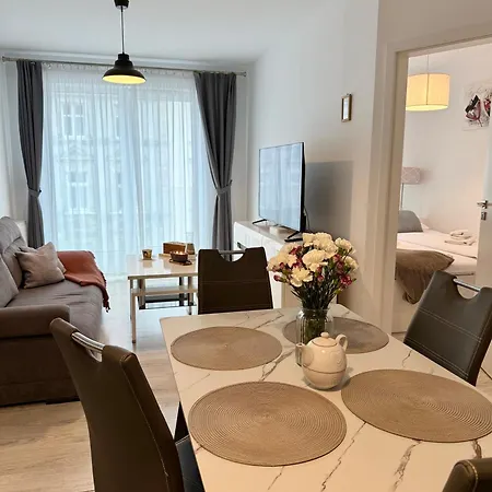 Apartman Al-dom Mariela Z Garazem , 600 M Do Morza Kołobrzeg
