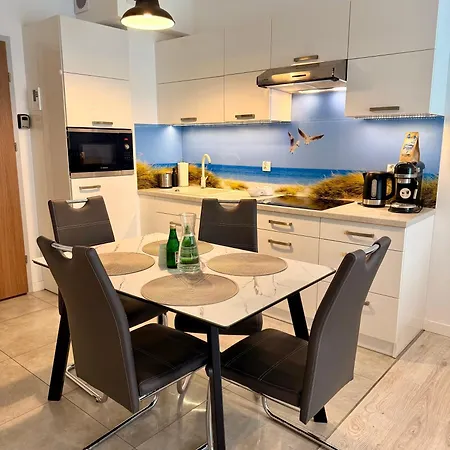 Apartamento Al-dom Mariela-kolobrzeg Z Garazem , 600 M Do Morza Kołobrzeg