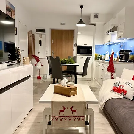 Apartamento Al-dom Mariela-kolobrzeg Z Garazem , 600 M Do Morza *